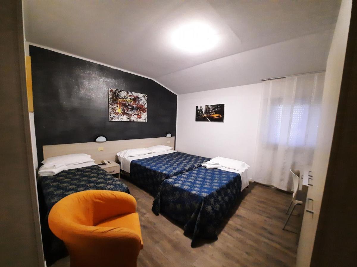 Hotel Rossi Domagnano Екстер'єр фото